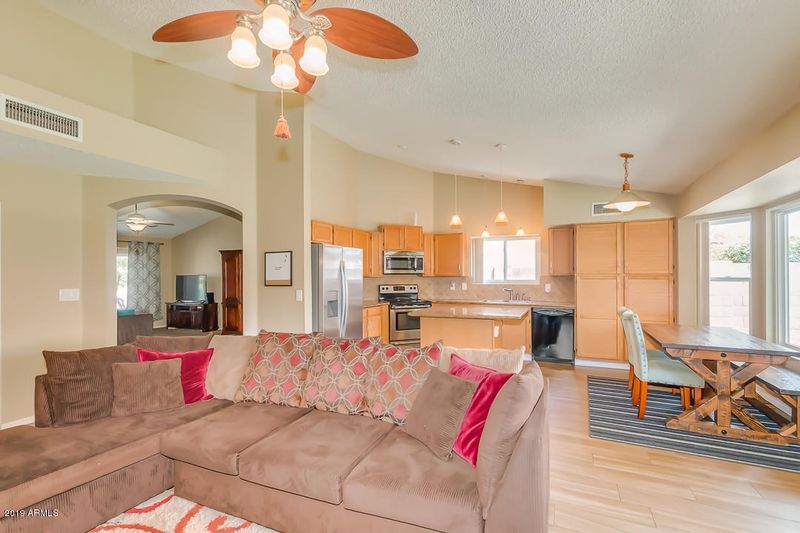 1125 N Nielson St, Gilbert, AZ 85234