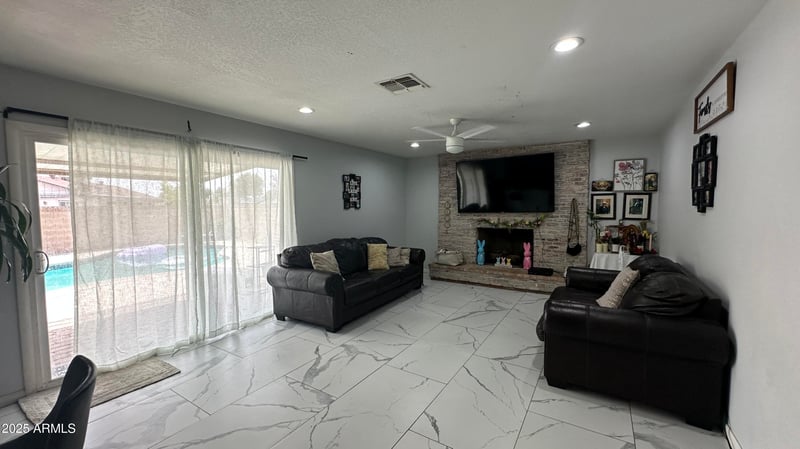 11250 33rd Ave, Phoenix, AZ 85029