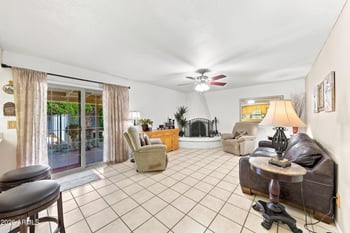 11251 N 50th Dr, Glendale, AZ 85304