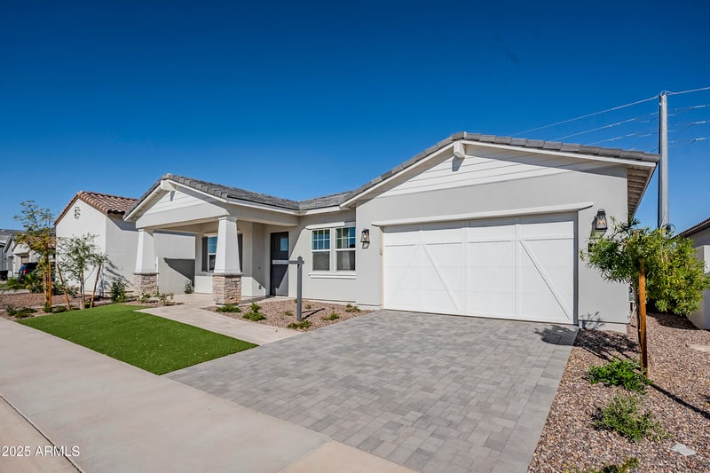 11255 Luckenbach St, Surprise, AZ 85388