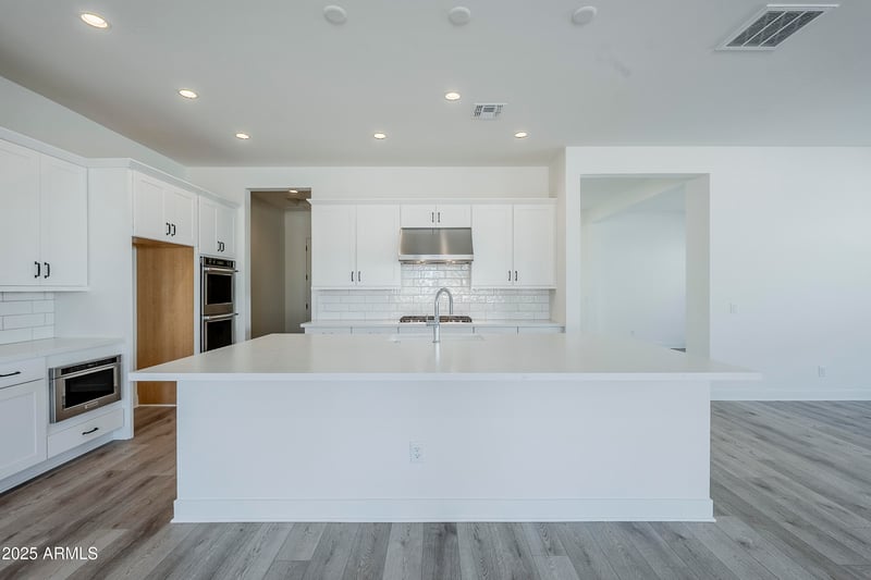 11255 Luckenbach St, Surprise, AZ 85388