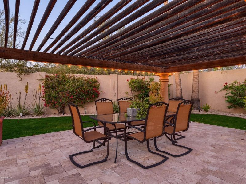 11256 E Laurel Ln, Scottsdale, AZ 85259