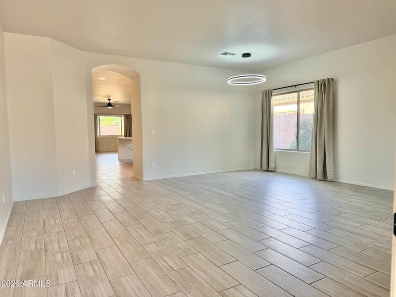 1126 Carob Dr, Chandler, AZ 85286