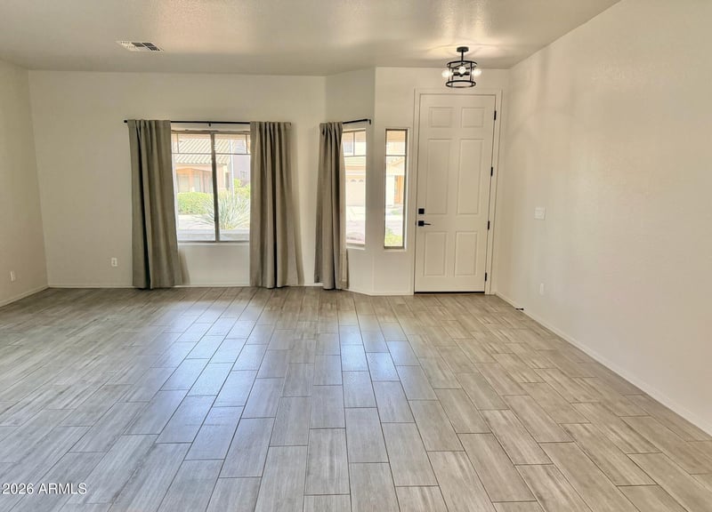 1126 Carob Dr, Chandler, AZ 85286