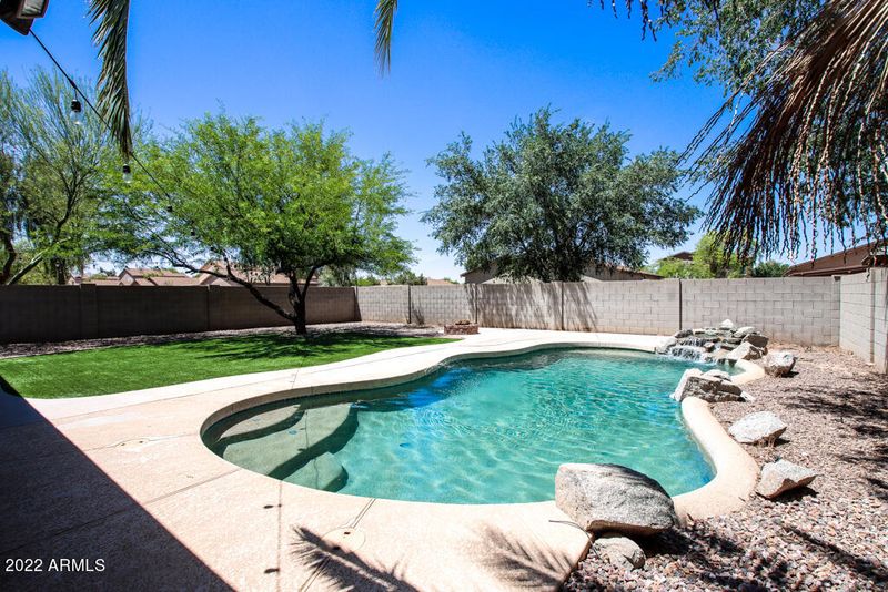 1126 E Denim Trl, San Tan Valley, AZ 85143