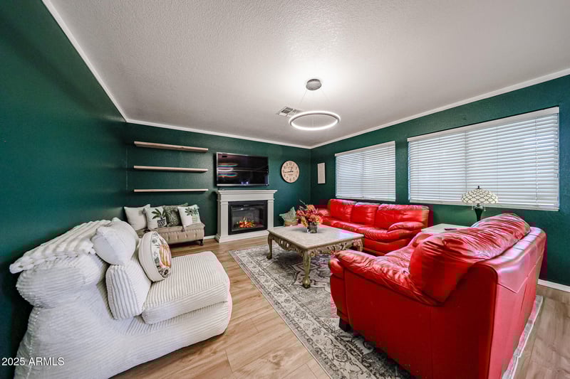 1126 Silktassel Trl, San Tan Valley, AZ 85143