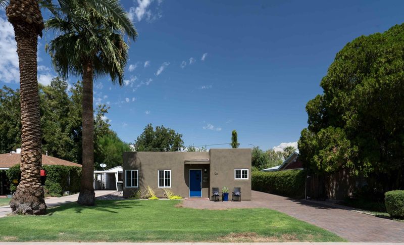 1126 W Heatherbrae Dr, Phoenix, AZ 85013