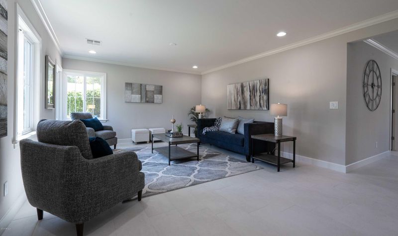 1126 W Heatherbrae Dr, Phoenix, AZ 85013