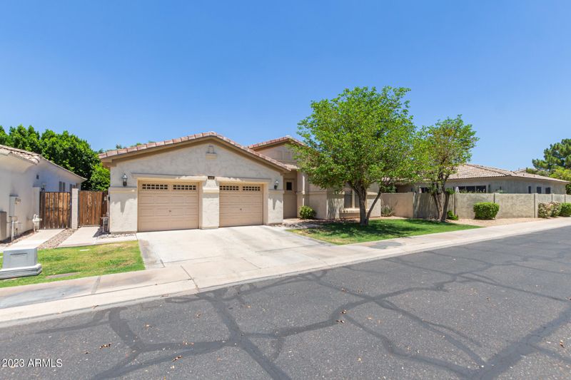 1126 W Stella Ln, Phoenix, AZ 85013