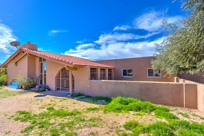 1127 E Arroyo Rd, Phoenix, AZ 85086