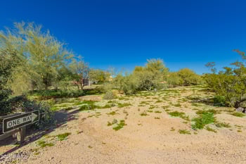 1127 Joy Ranch Rd, Phoenix, AZ 85086