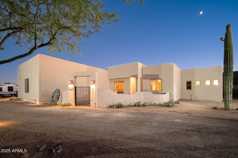 1127 Magellan Dr, New River, AZ 85087