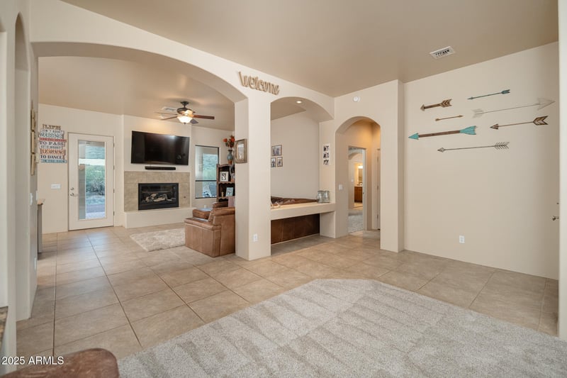 1127 Magellan Dr, New River, AZ 85087