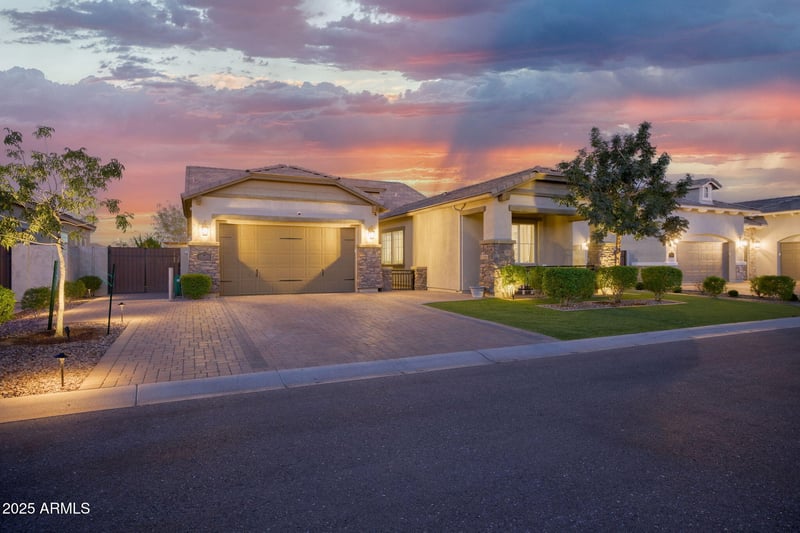 1127 Quinn St, Mesa, AZ 85205