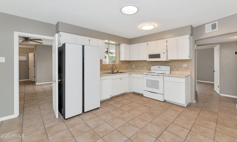1127 Una Ave, Tempe, AZ 85281