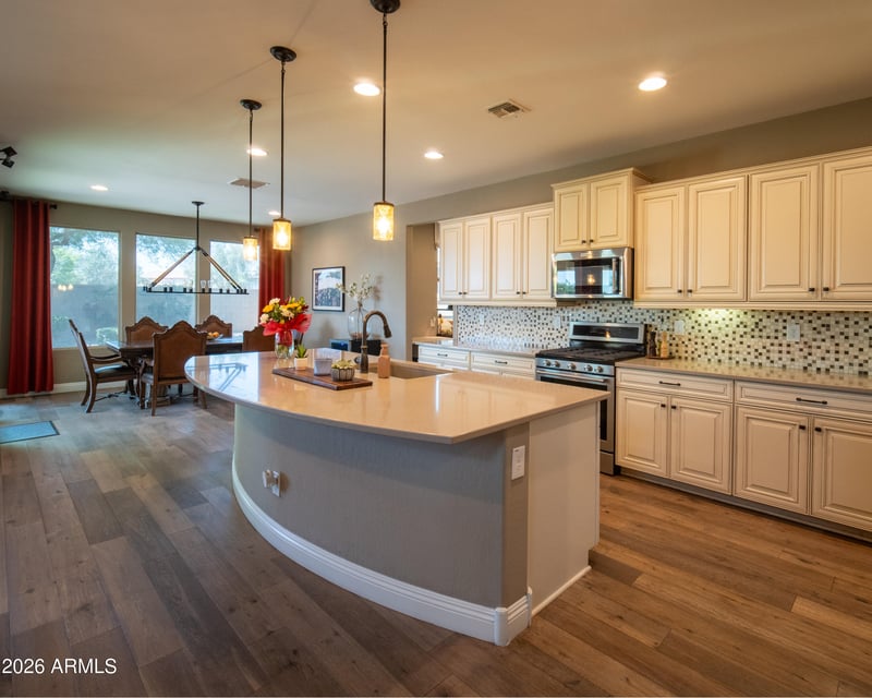 1127 Angus Rd, San Tan Valley, AZ 85143