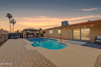 1127 Grovers Ave, Phoenix, AZ 85023