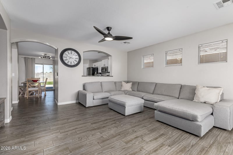 11274 Del Rio Ln, Avondale, AZ 85323