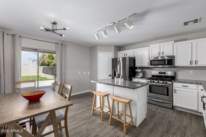 11274 Del Rio Ln, Avondale, AZ 85323
