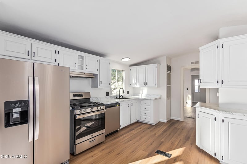 11275 99th Ave #10, Peoria, AZ 85345