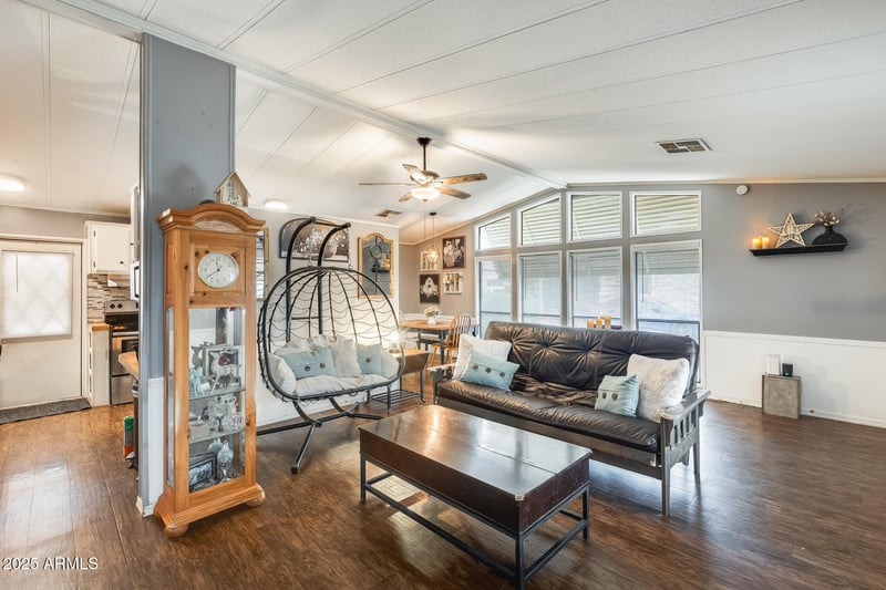 11275 99th Ave #213, Peoria, AZ 85345