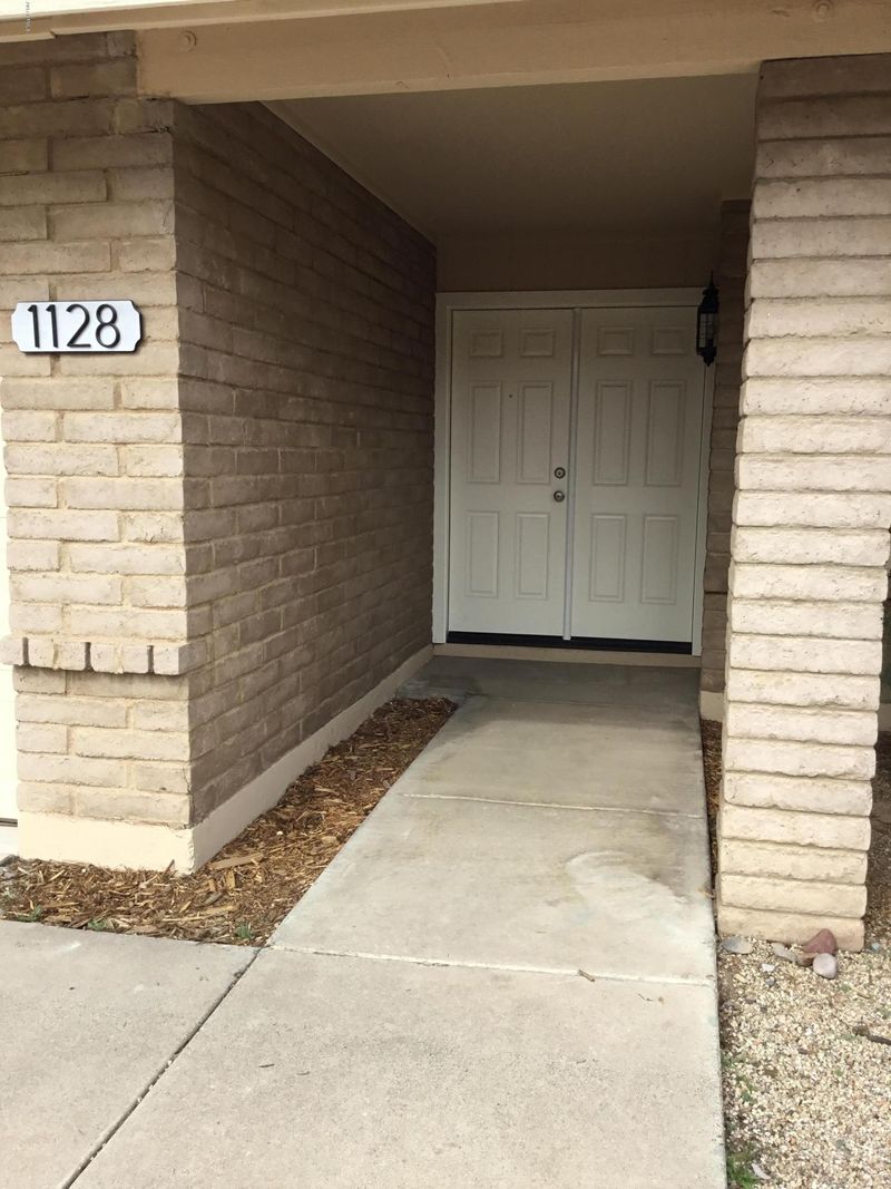 1128 E Grandview Rd, Phoenix, AZ 85022