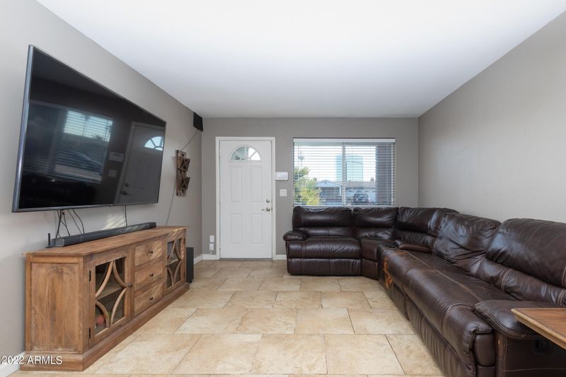 1128 W Emerald Ave, Mesa, AZ 85210