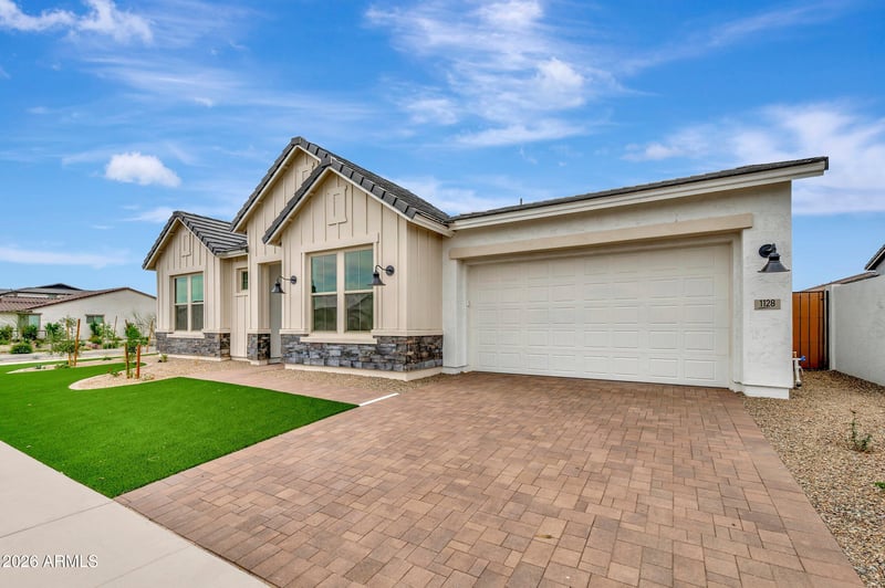 1128 J Waltz Way, Apache Junction, AZ 85120