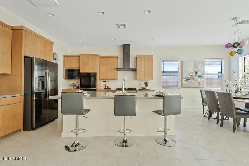1129 E La Mirada Dr, Phoenix, AZ 85042