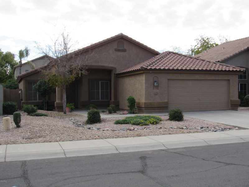 1129 E Windsor Dr, Gilbert, AZ 85296
