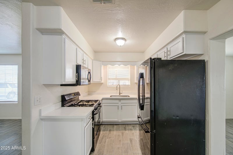 1129 South Mountain Ave, Phoenix, AZ 85042