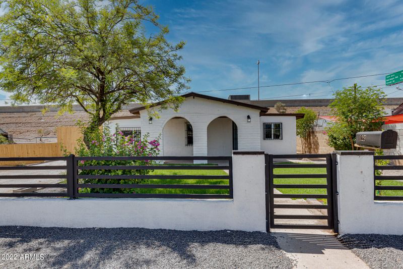 1129 W Apache St, Phoenix, AZ 85007