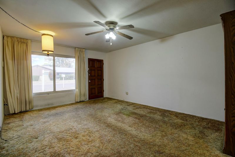 113 E El Camino Dr, Phoenix, AZ 85020