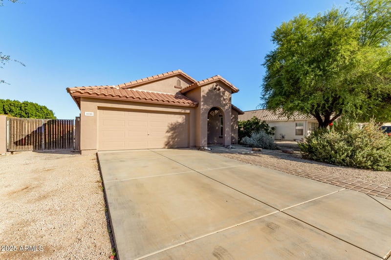 1130 Chelsea Dr, San Tan Valley, AZ 85140