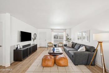 1130 Donner Dr, Tempe, AZ 85282