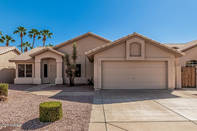 1131 Artesian Way, Gilbert, AZ 85234