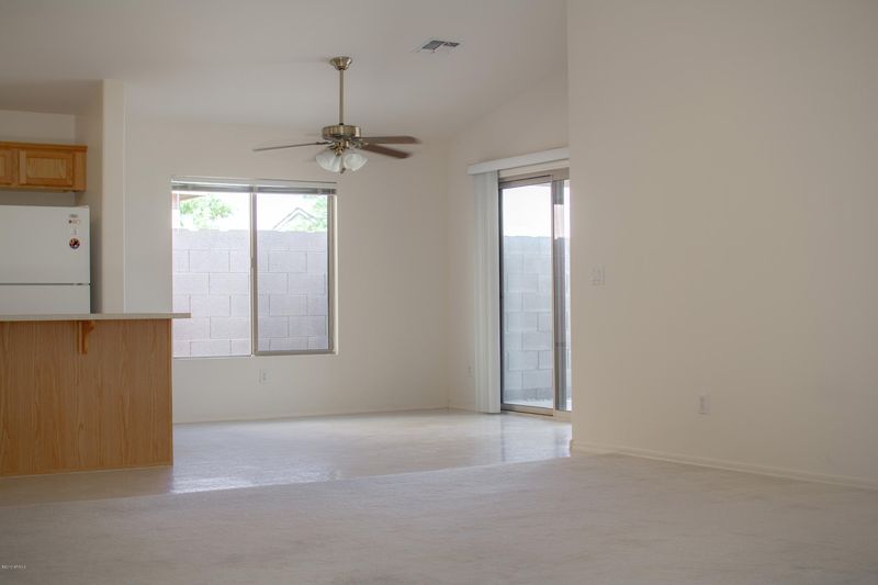 1131 E Christopher St, San Tan Valley, AZ 85140