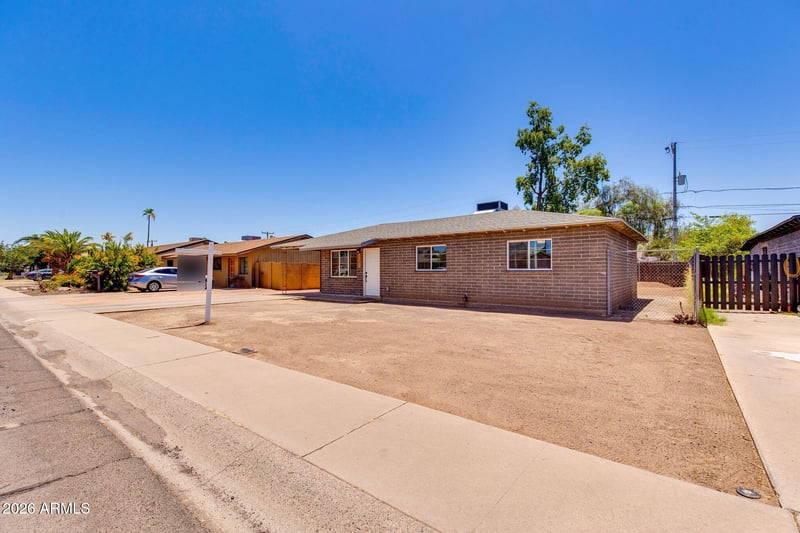 1131 Romo Jones St, Tempe, AZ 85281