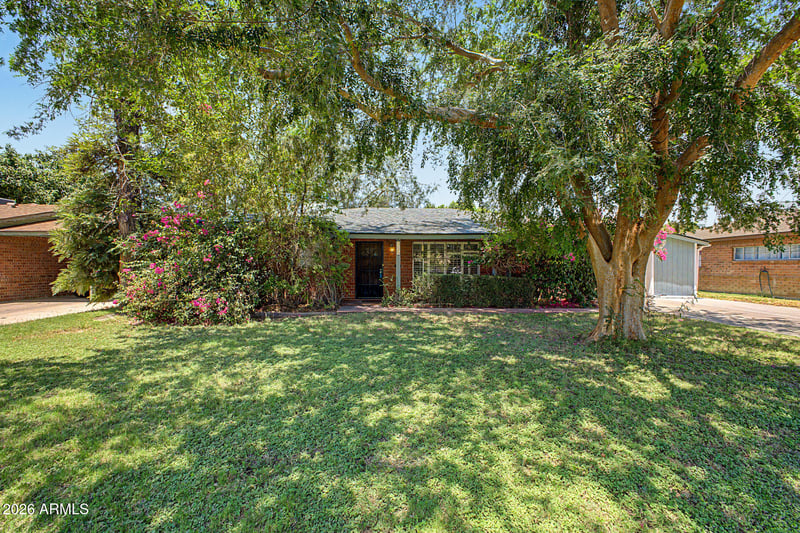 1132 E Flynn Ln, Phoenix, AZ 85014