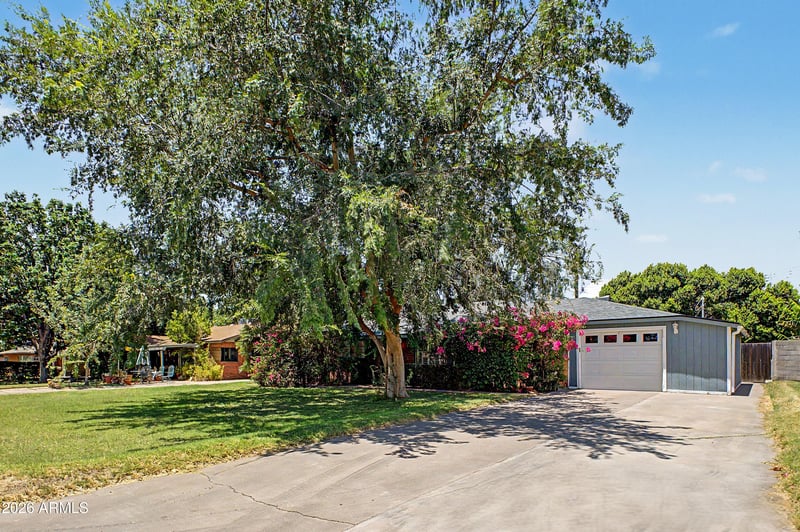 1132 E Flynn Ln, Phoenix, AZ 85014