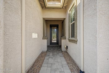 1132 Holland Park Dr, Gilbert, AZ 85297