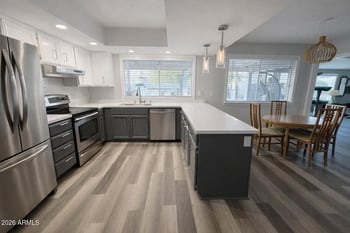 1132 Village Circle Dr, Phoenix, AZ 85022