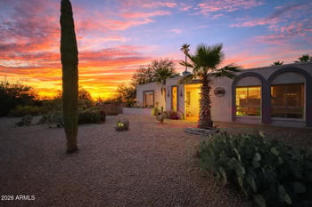 1132 Village Circle Dr, Phoenix, AZ 85022