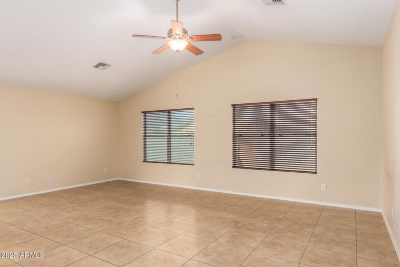 11320 80th Dr, Peoria, AZ 85345
