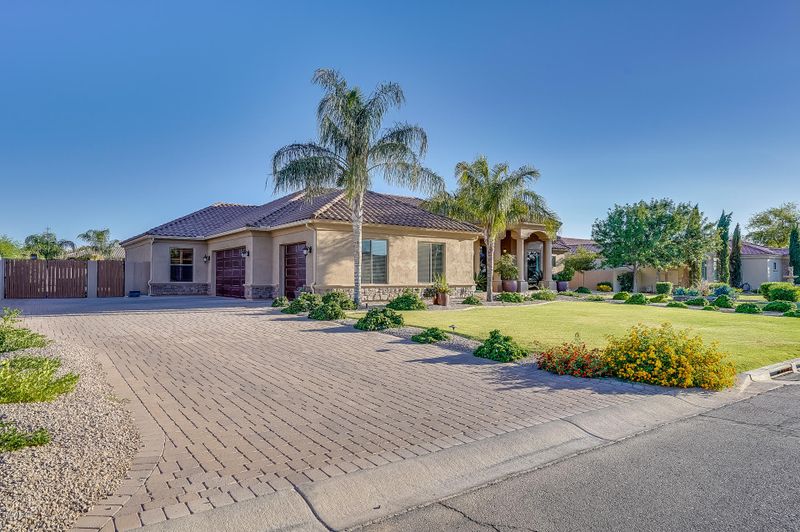 11323 E Chestnut Dr, Chandler, AZ 85249