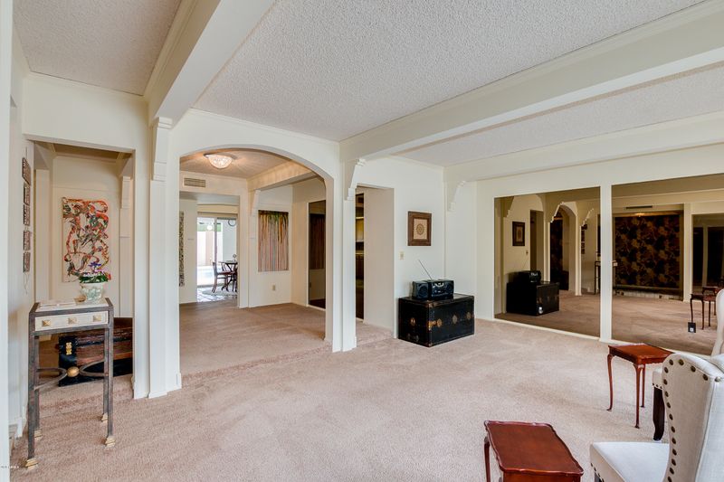 1133 E Village Circle Dr S, Phoenix, AZ 85022