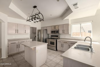 11330 Rosewood Dr, Avondale, AZ 85392