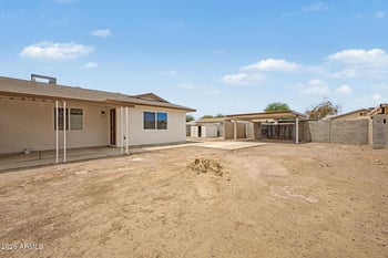 1134 60th Dr, Phoenix, AZ 85043