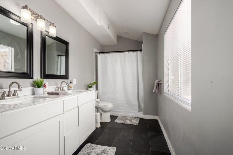 1134 W 2nd St, Mesa, AZ 85201