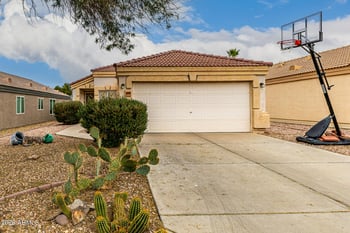 11340 Madisen Ellise Dr, Surprise, AZ 85378